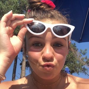 Meet your Posher, Sophie